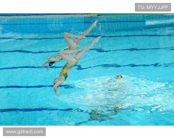 跳水运动的魅力与挑战：探索技术、心理与竞技表现的完美融合