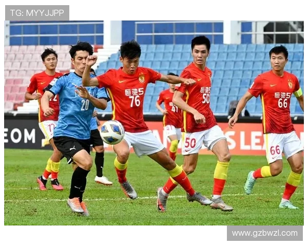 广州足球队选拔赛表现分析与状态评估全面解读